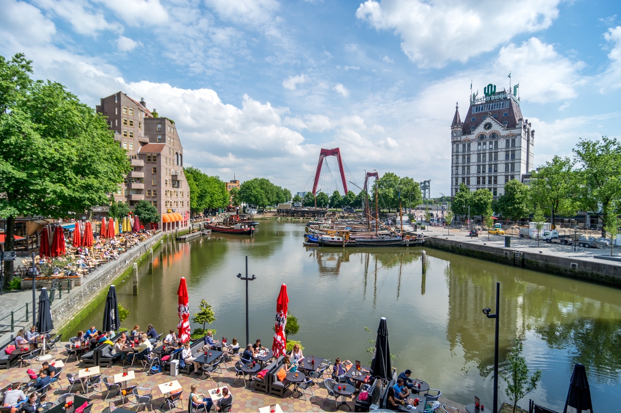 Rotterdam - Terrraces at the canal